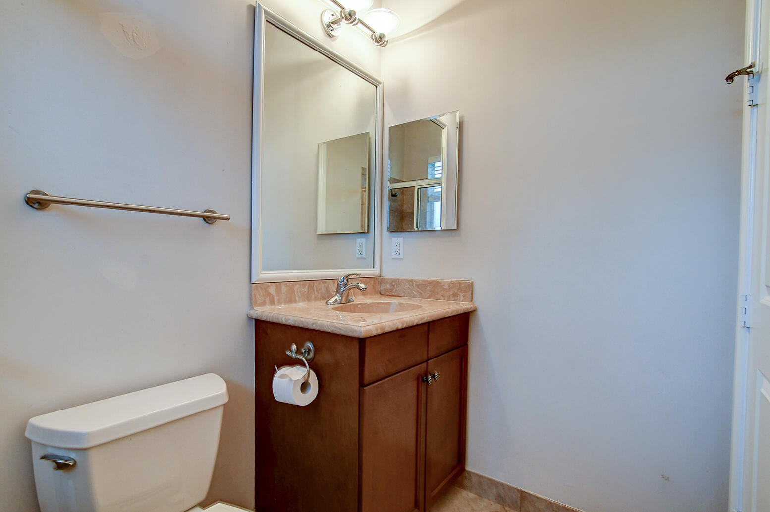 WELLINGTON VIEW - Residential Lease