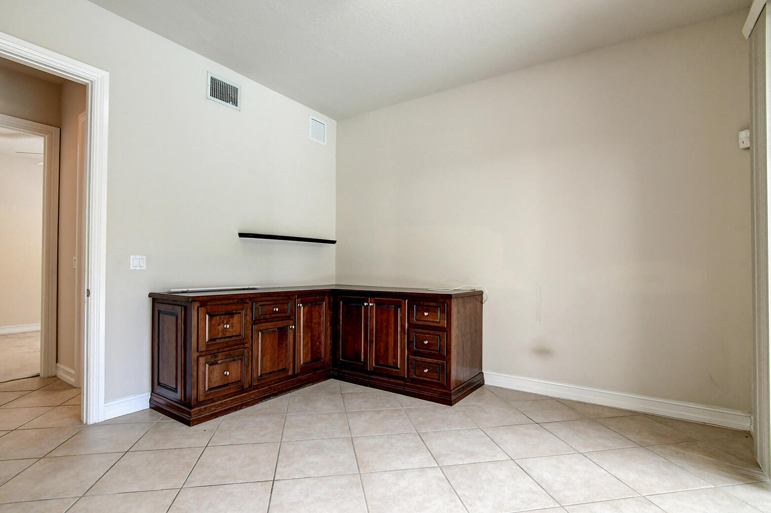 WELLINGTON VIEW - Residential Lease