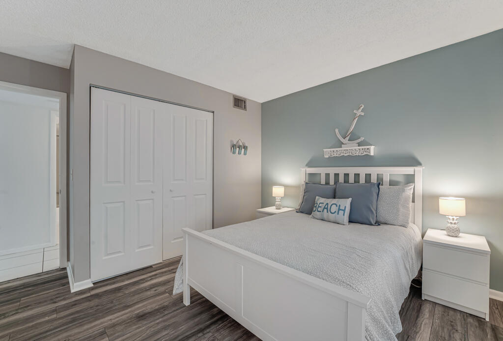 PALM CLUB VILLAGE II CONDO - Residential
