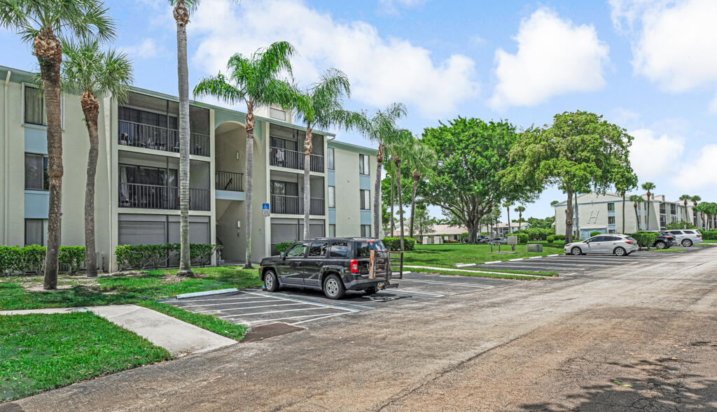 PALM CLUB VILLAGE II CONDO - Residential