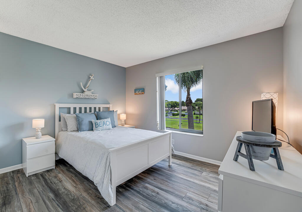 PALM CLUB VILLAGE II CONDO - Residential