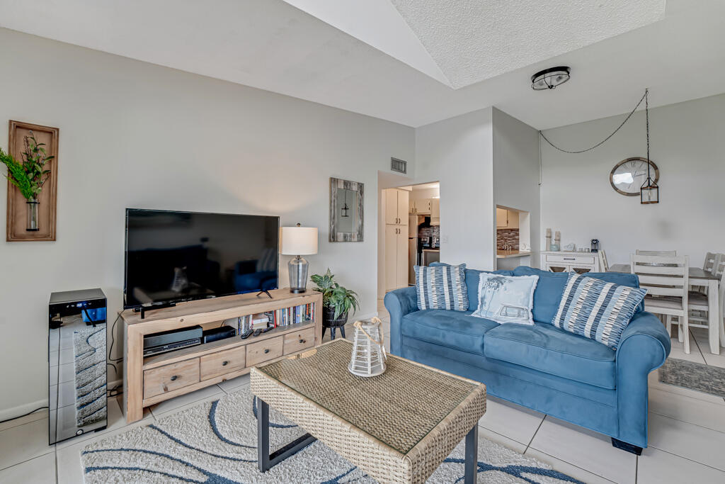 PALM CLUB VILLAGE II CONDO - Residential
