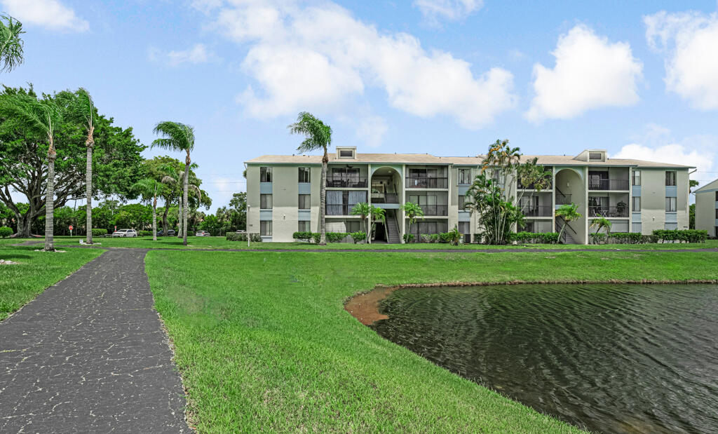 PALM CLUB VILLAGE II CONDO - Residential