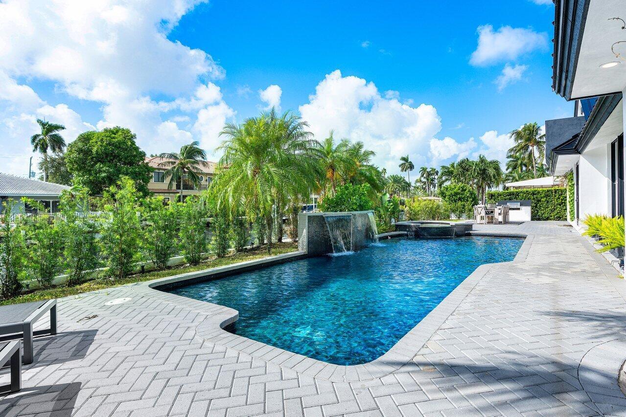 CORAL RIDGE COUNTRY CLUB - Residential