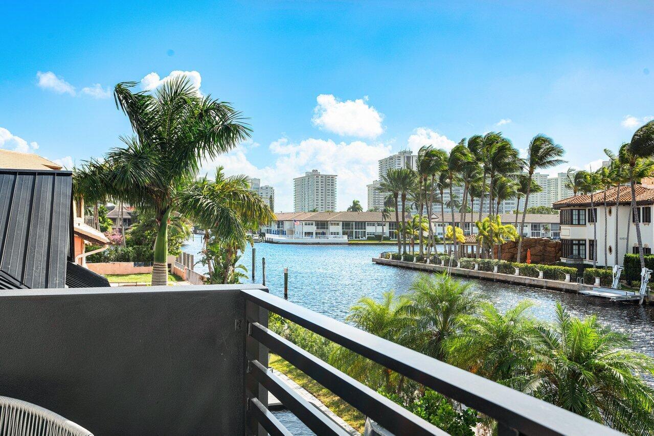 CORAL RIDGE COUNTRY CLUB - Residential
