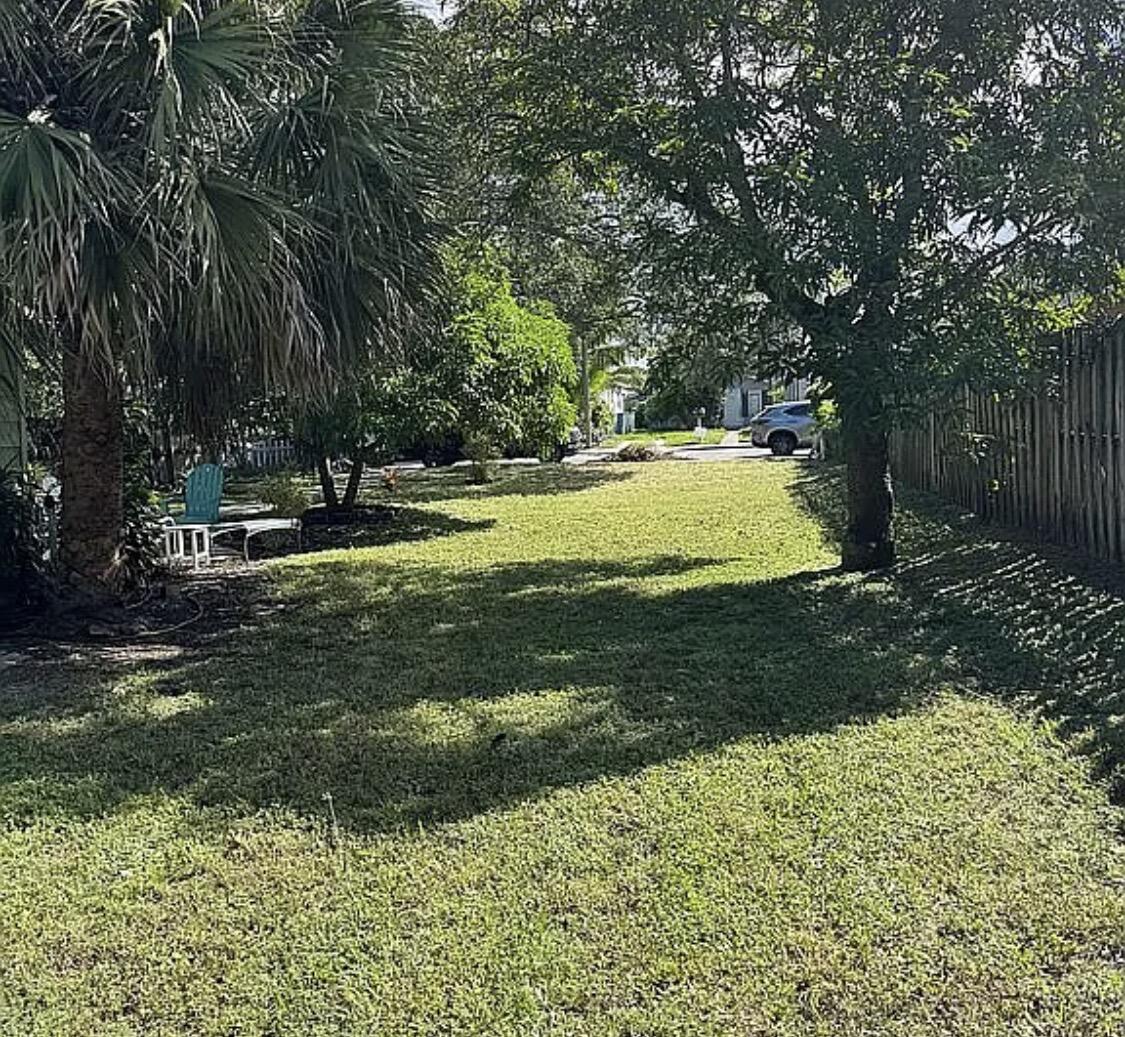 LAKE WORTH TOWN OF - Land