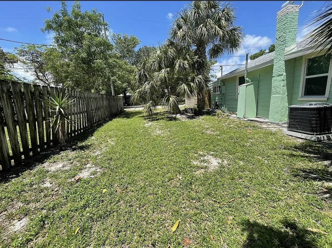 LAKE WORTH TOWN OF - Land