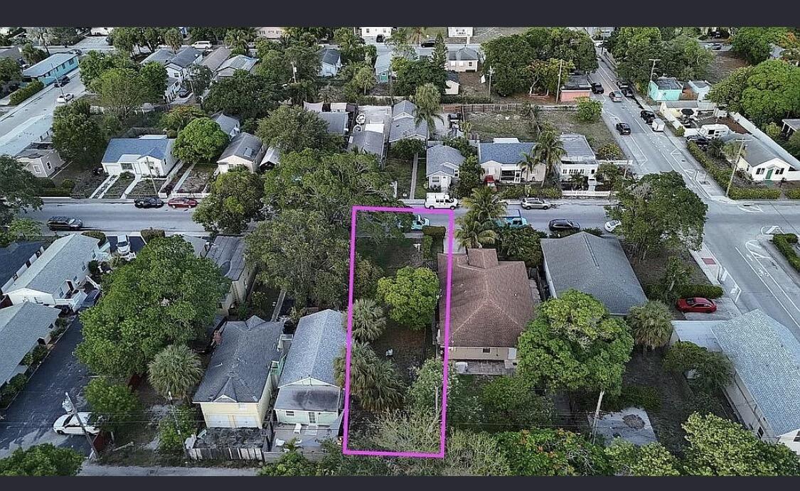 LAKE WORTH TOWN OF - Land