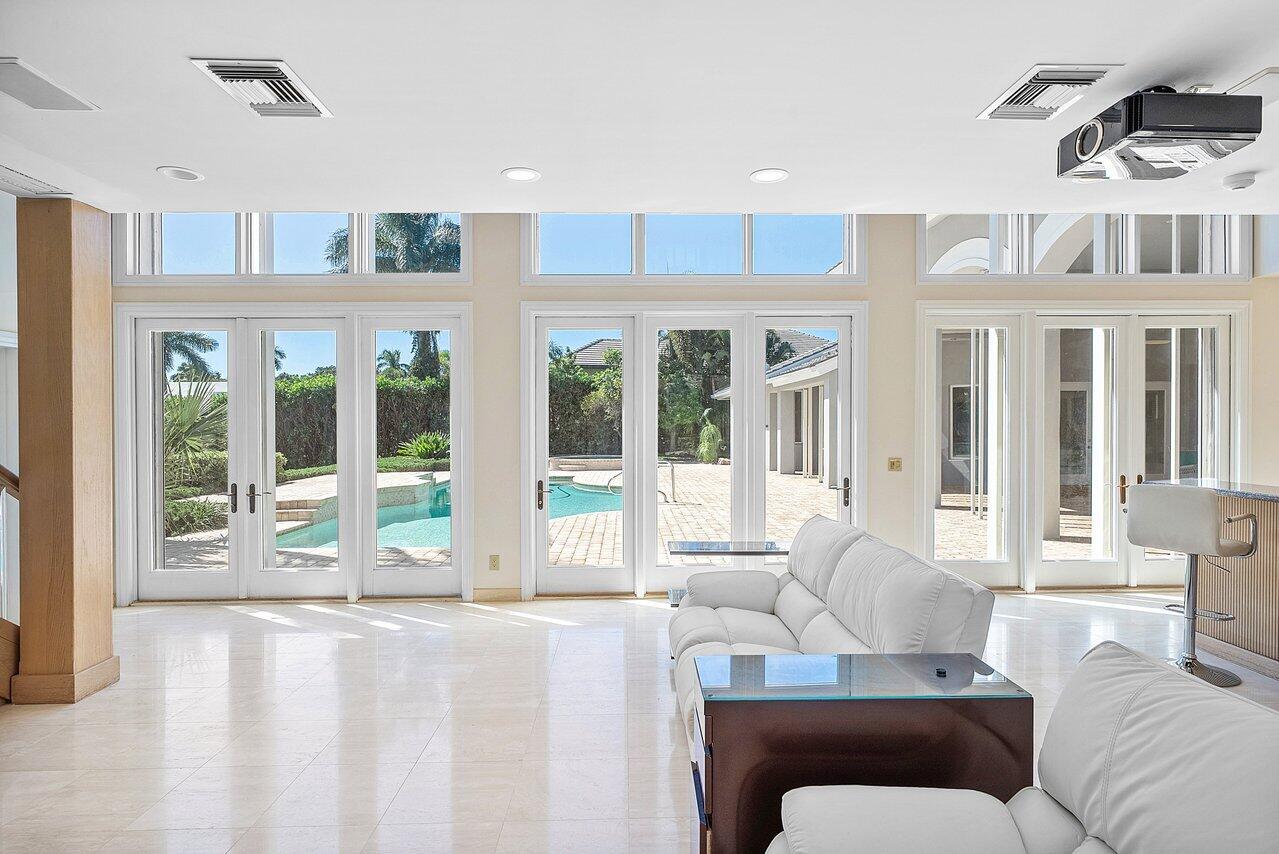 FRENCHMANS CREEK - Residential