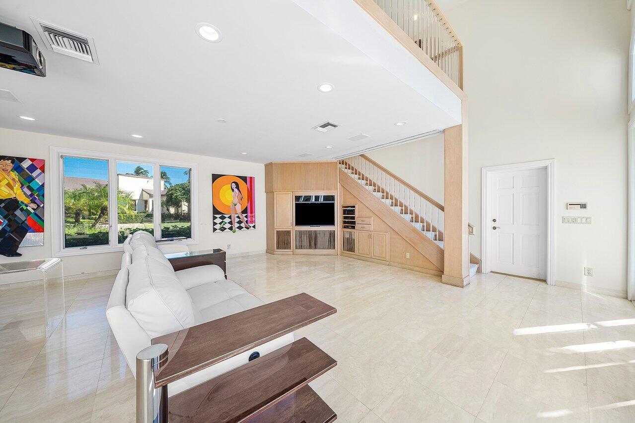 FRENCHMANS CREEK - Residential