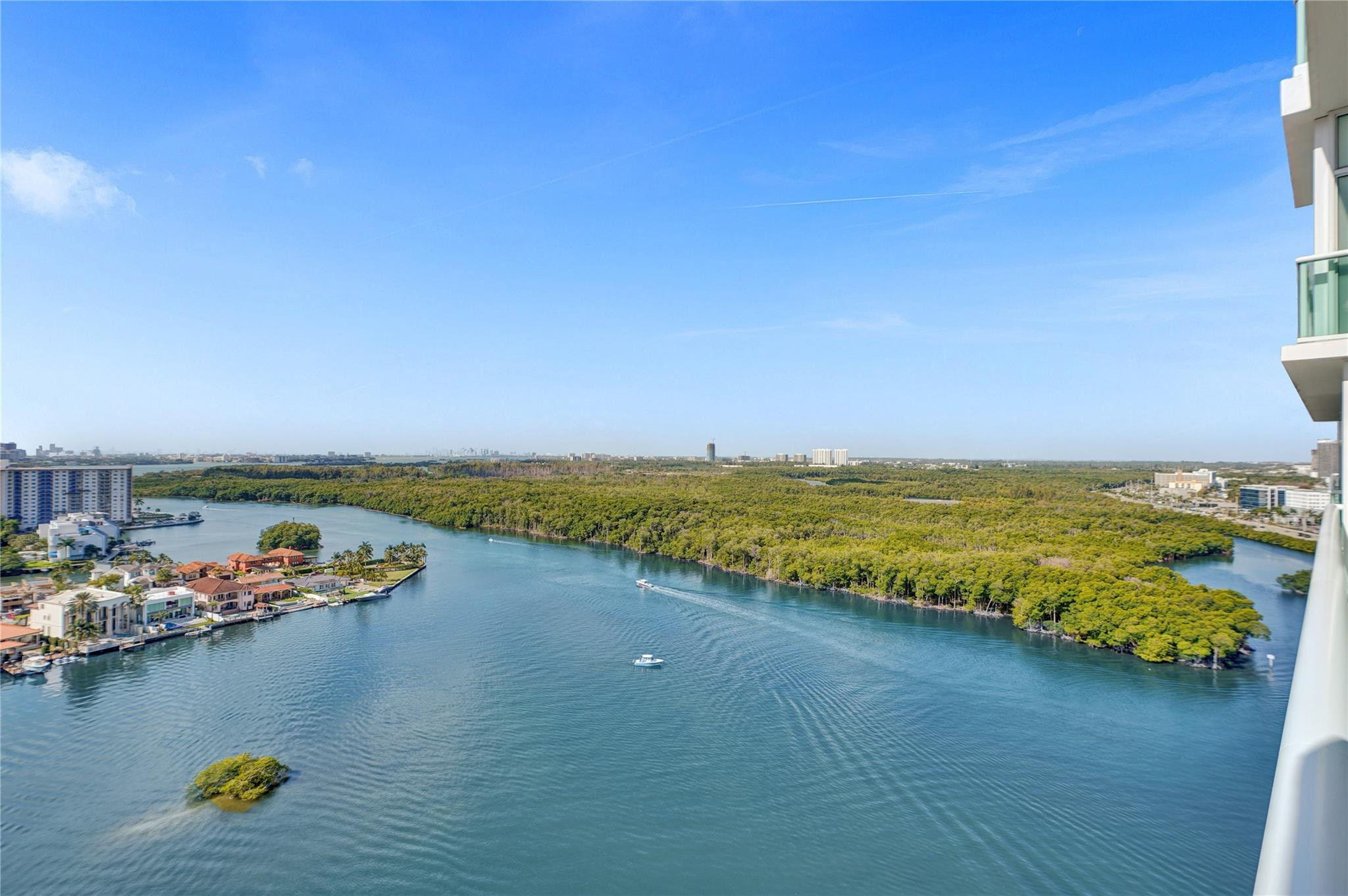400 SUNNY ISLES - Residential