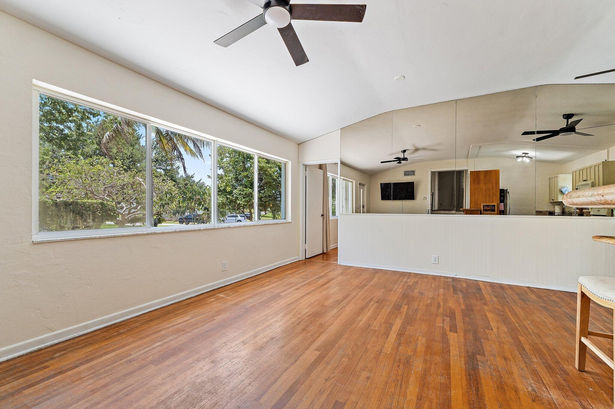 LAKE OSBORNE ESTATES - Residential