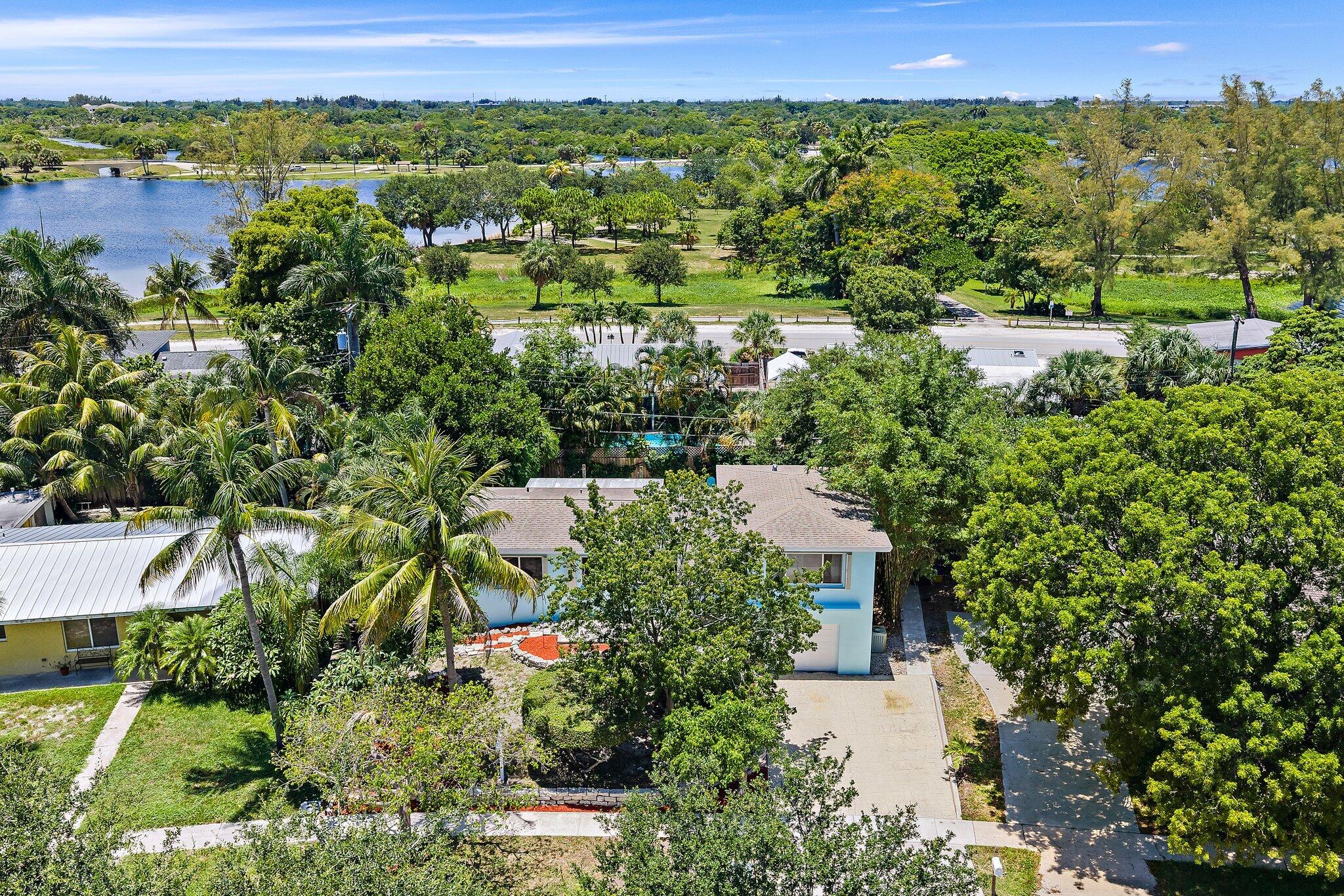 LAKE OSBORNE ESTATES - Residential