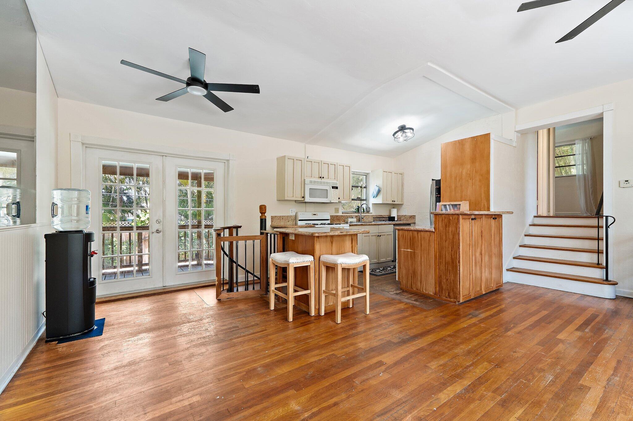LAKE OSBORNE ESTATES - Residential