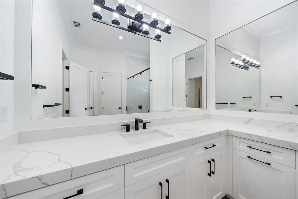 TEQUESTA COUNTRY CLUB - Residential
