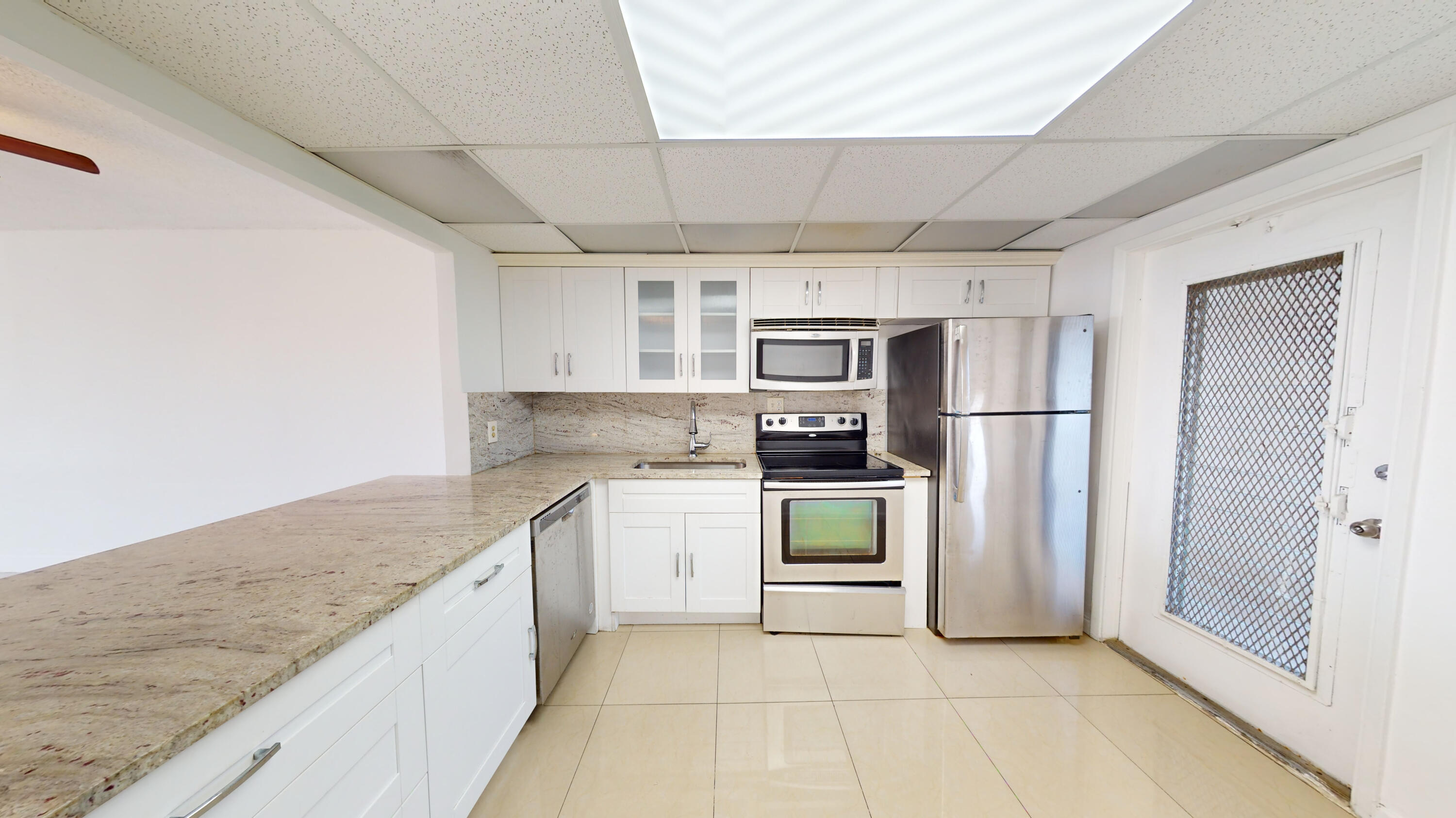 PALM-AIRE COUNTRY CLUB - Residential