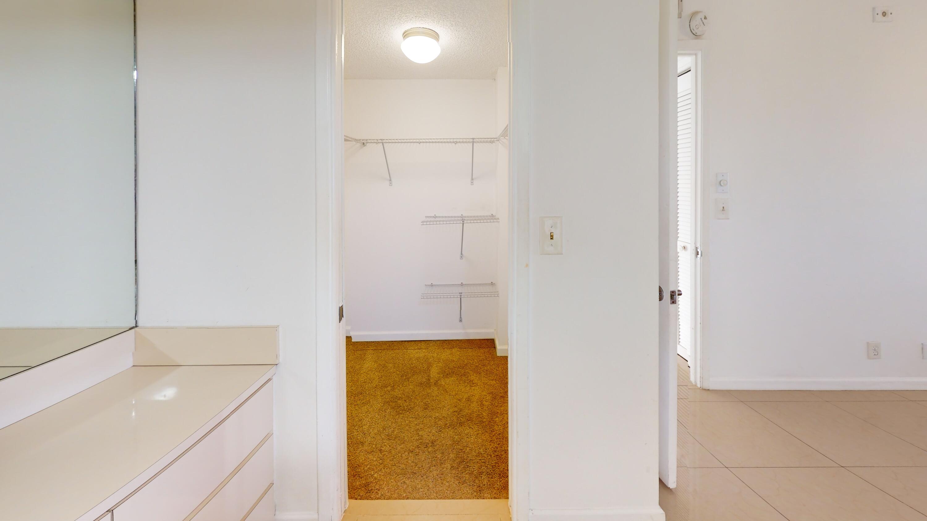PALM-AIRE COUNTRY CLUB - Residential
