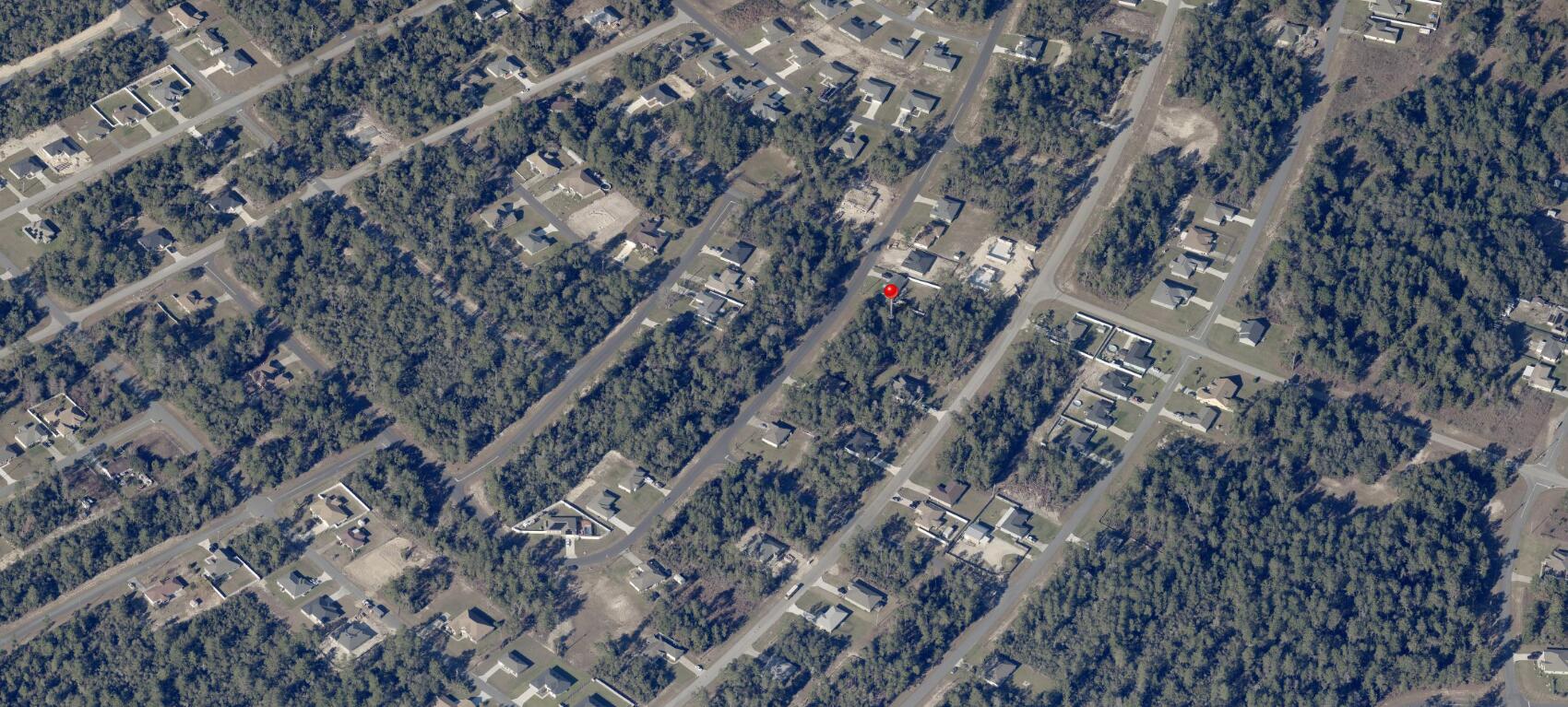 Nice lot for your new home, no HOA, centrally located easy access to either direction.  Restaurants, Medical centers and schools nearby, while still tucked away in quiet neighborhood.