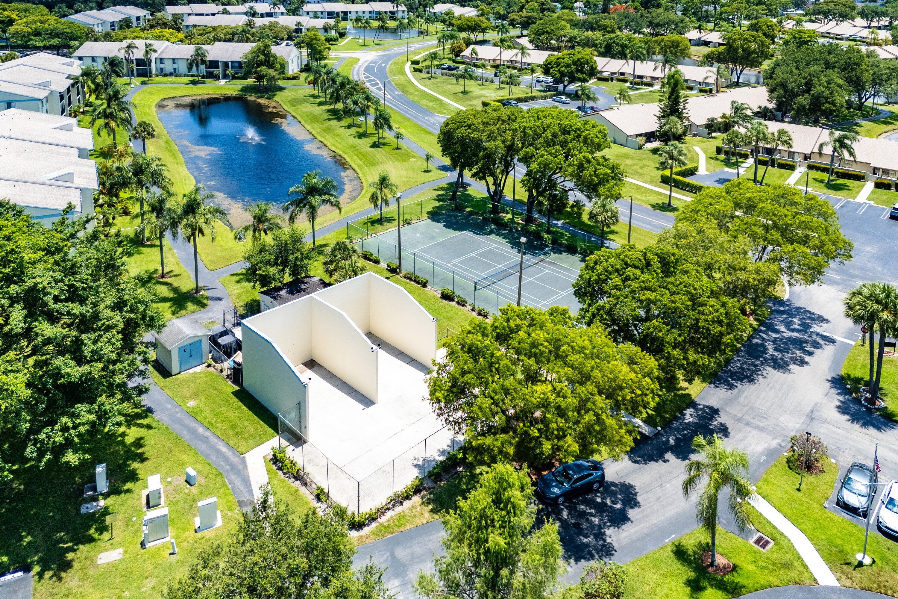 PALM CLUB VILLAGE II CONDO - Residential