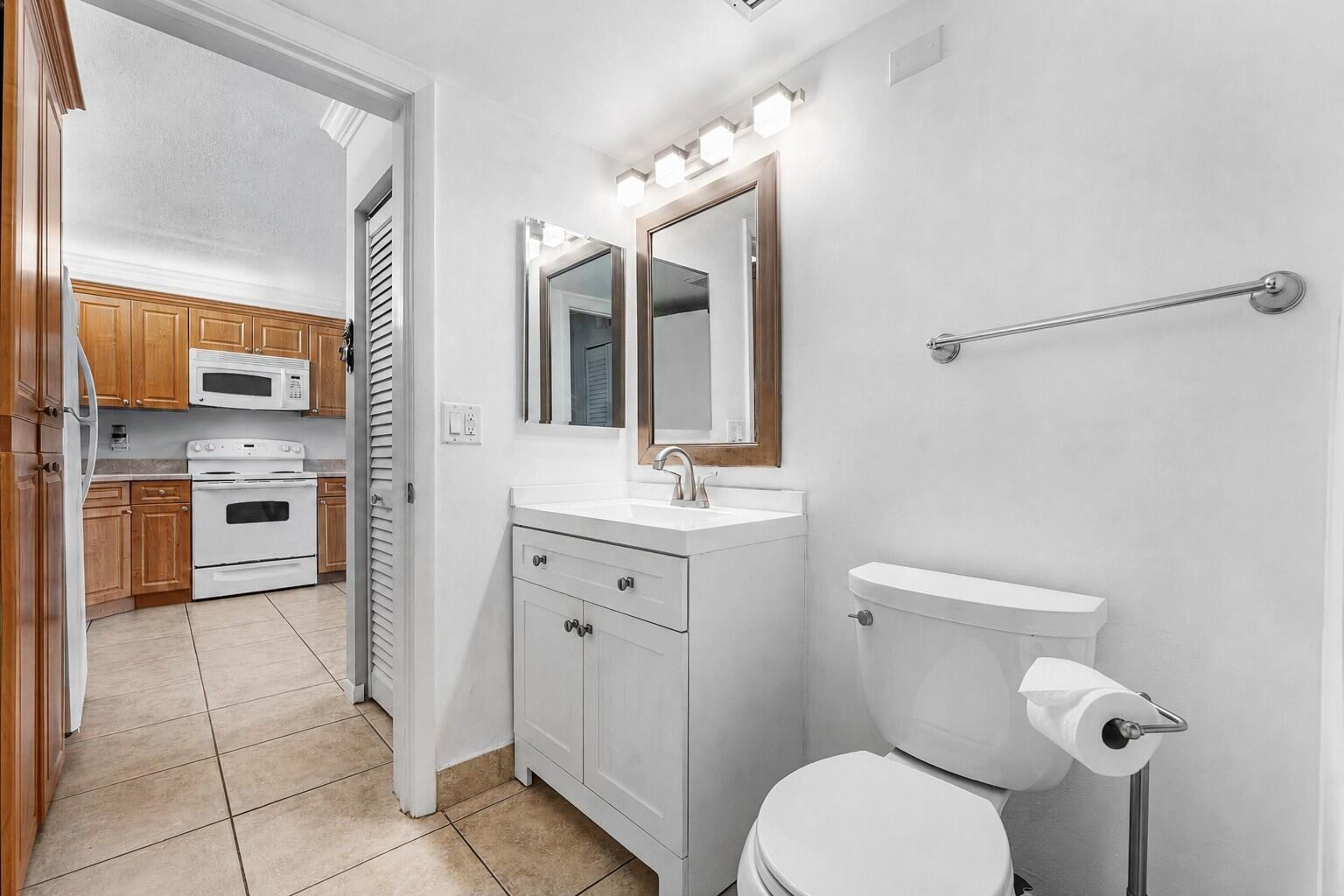 PALM CLUB VILLAGE II CONDO - Residential