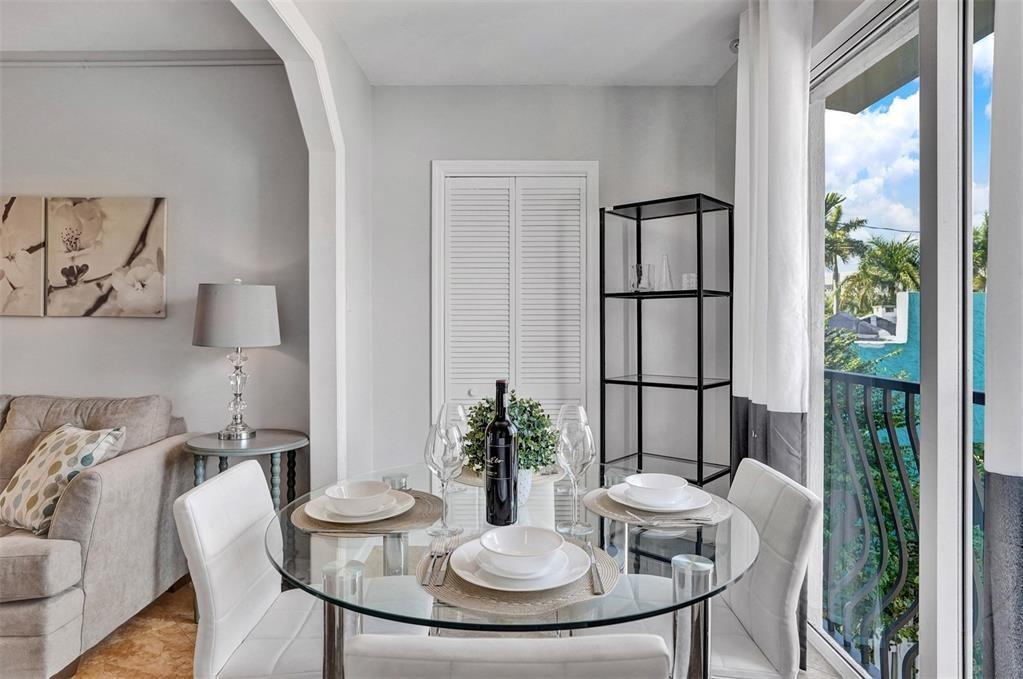 HOLLYWOOD - Residential Lease
