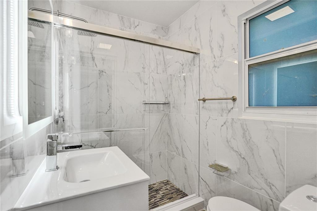 HOLLYWOOD - Residential Lease