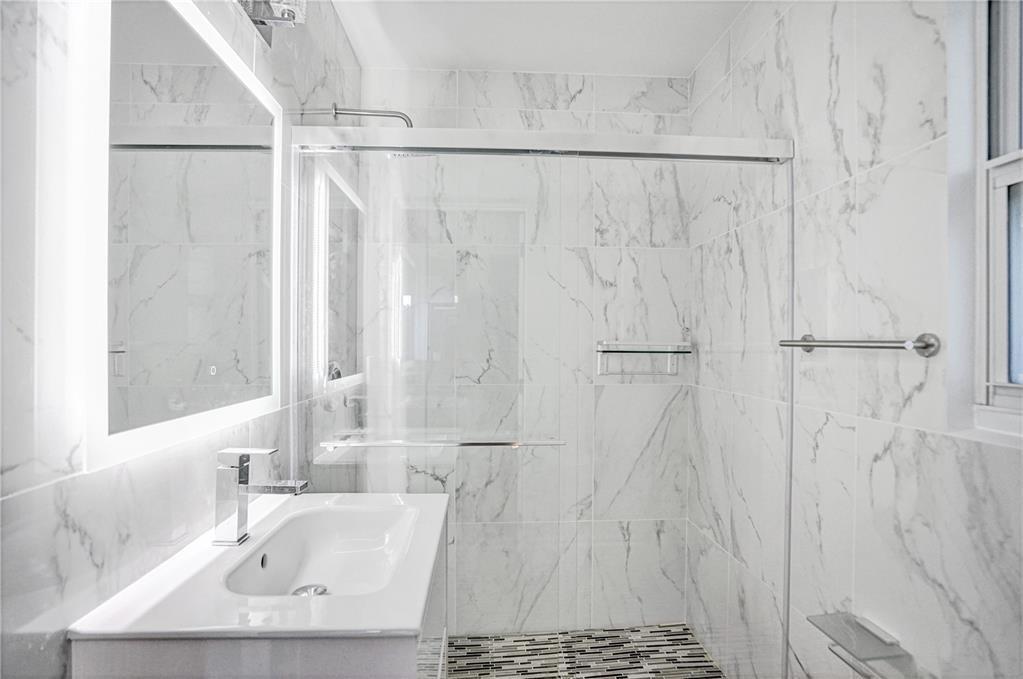 HOLLYWOOD - Residential Lease