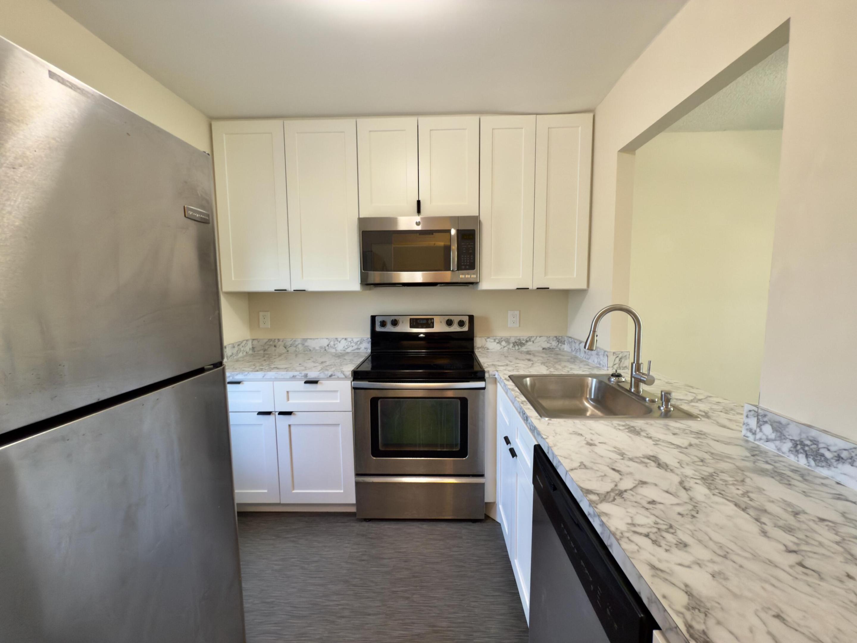 SEQUOIA GARDENS II CONDO - Residential Lease