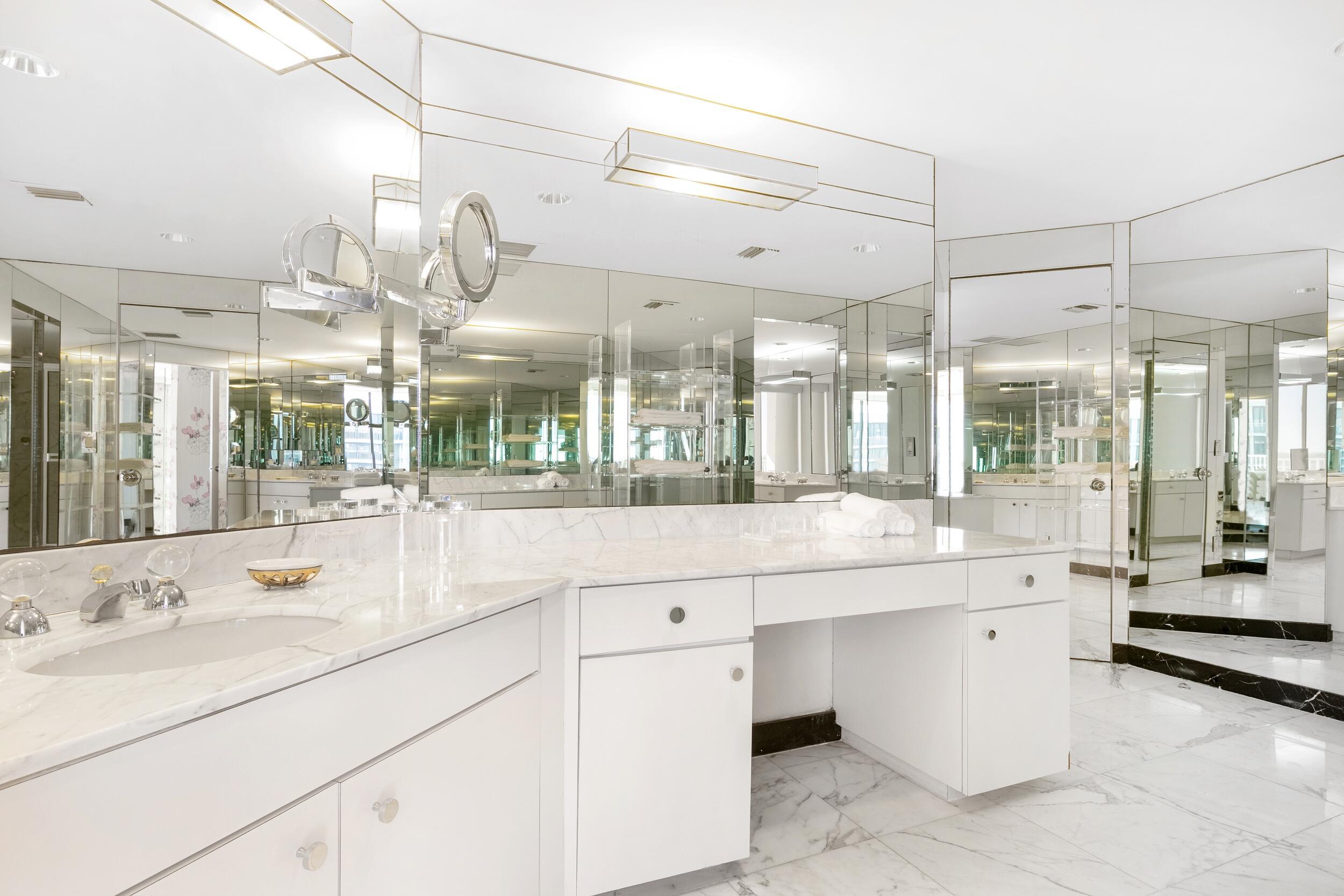 TWO THOUSAND CONDO - Residential