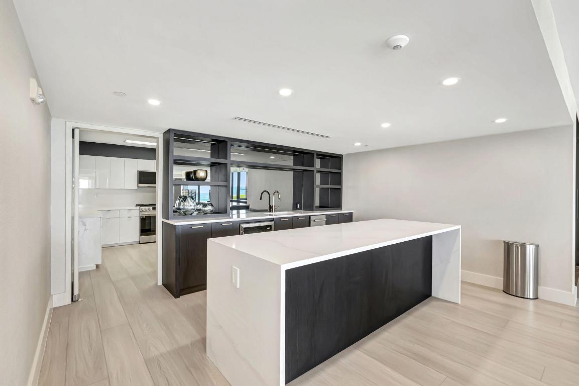 VILLA MAGNA CONDO - Residential