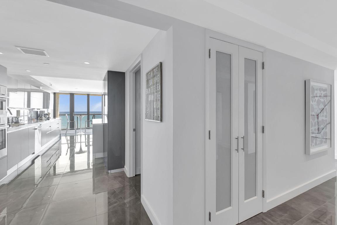 VILLA MAGNA CONDO - Residential