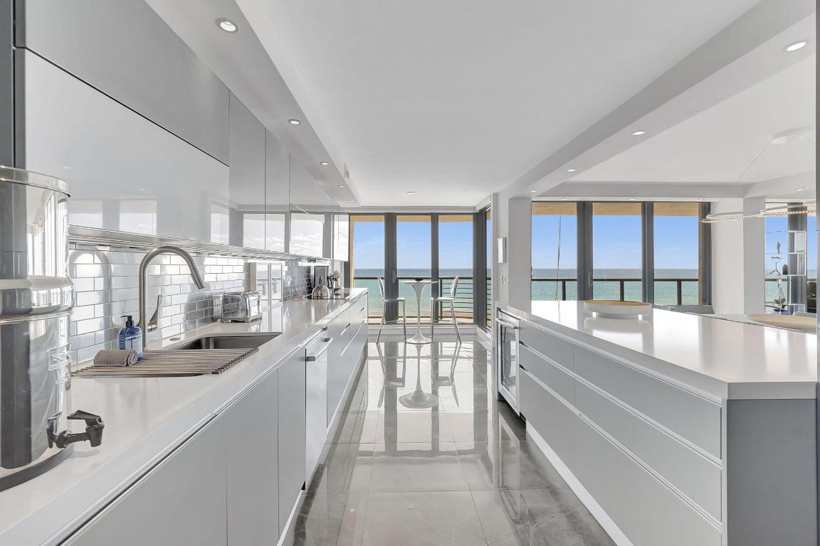 VILLA MAGNA CONDO - Residential