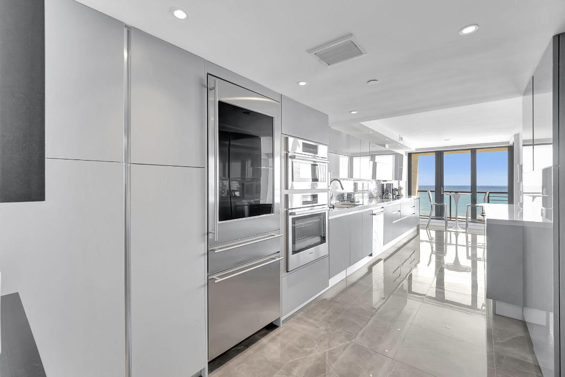 VILLA MAGNA CONDO - Residential