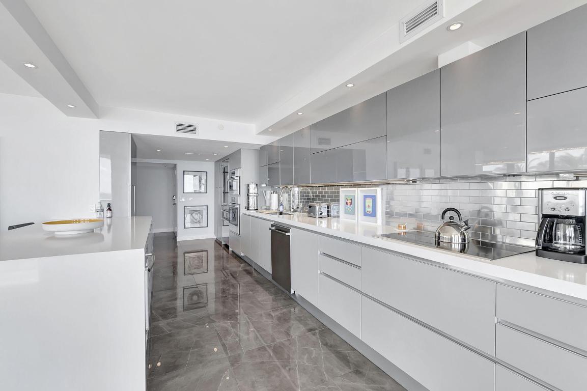 VILLA MAGNA CONDO - Residential