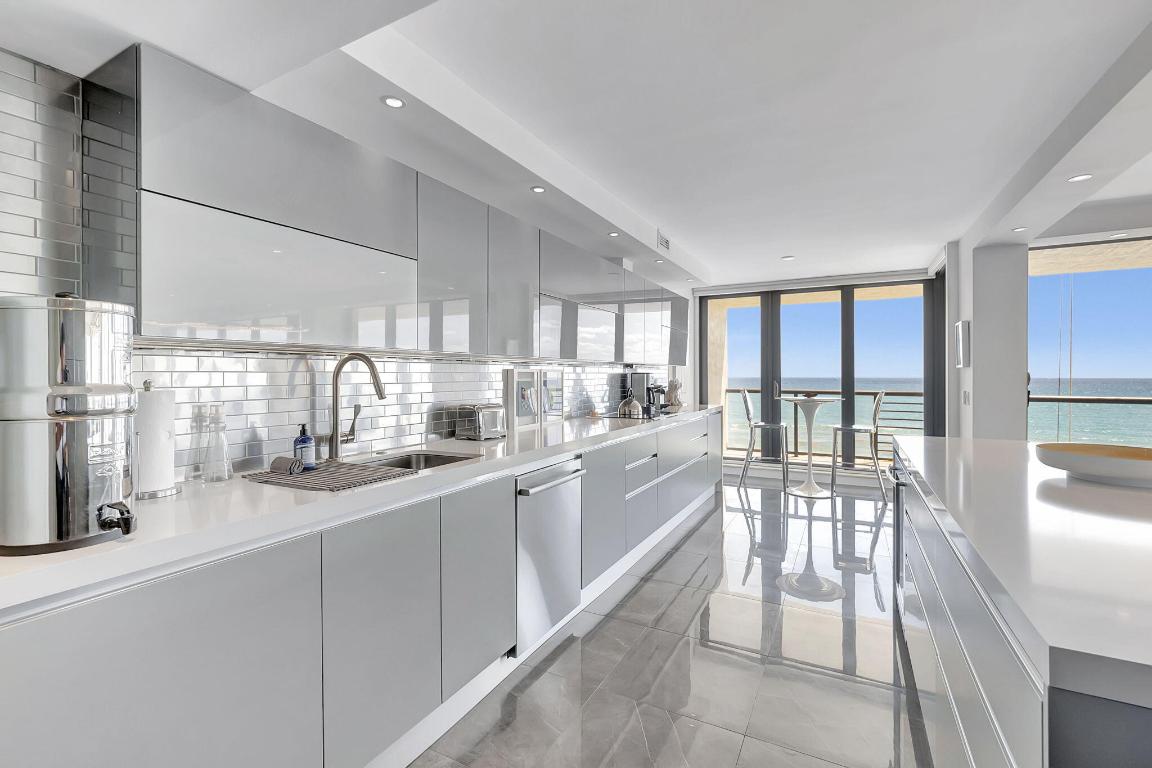 VILLA MAGNA CONDO - Residential