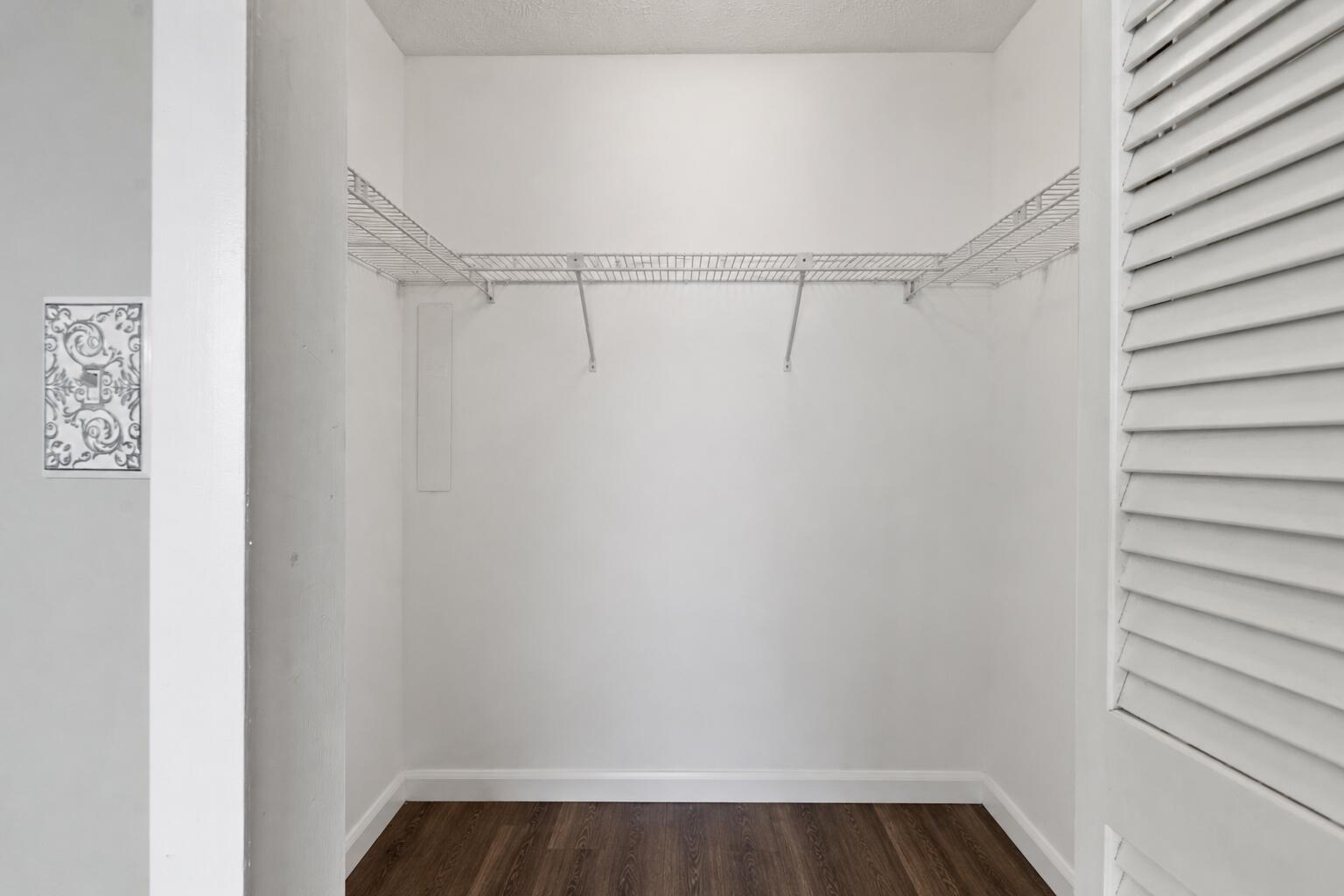 KINGSWOOD CONDO - Residential