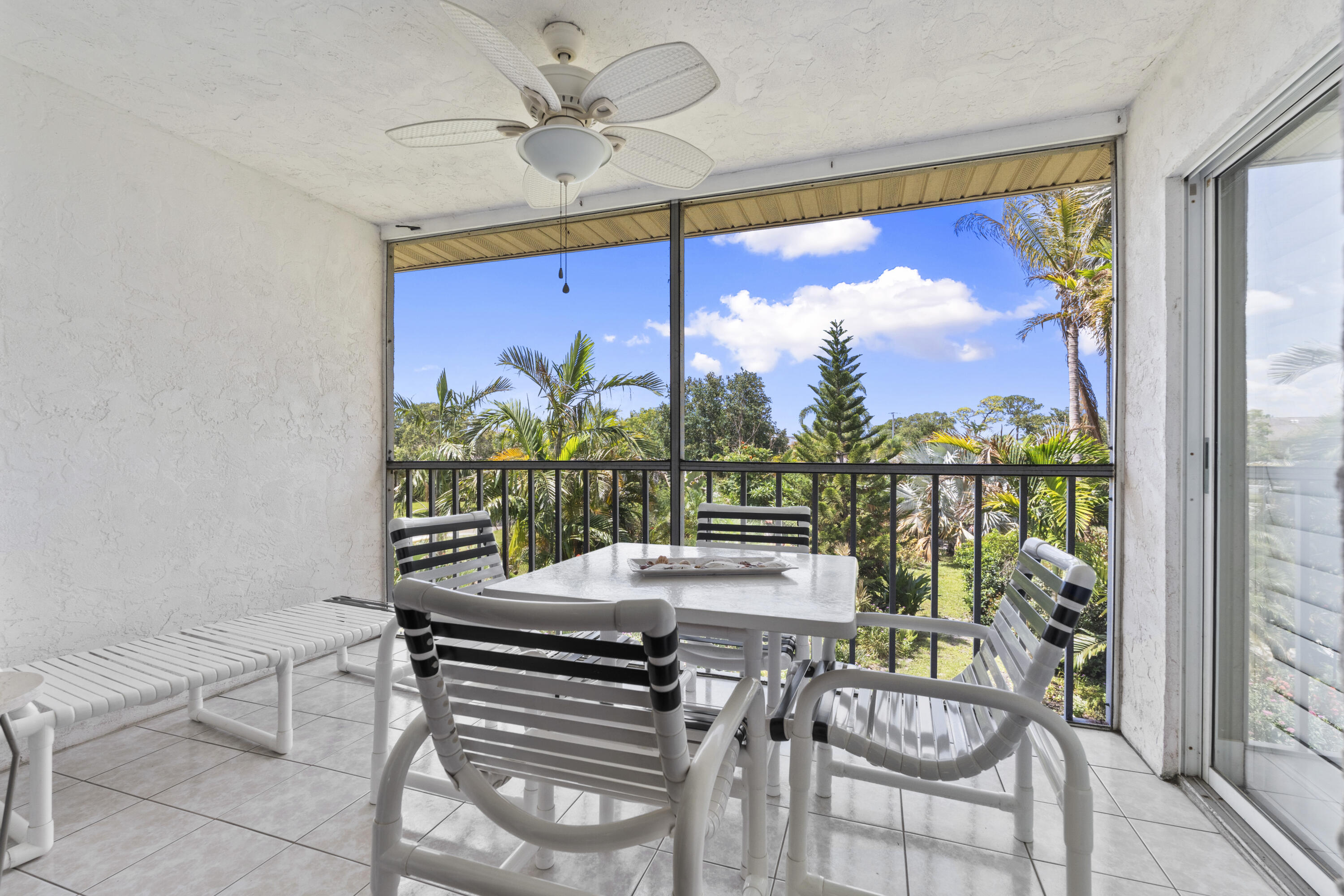 KINGSWOOD CONDO - Residential