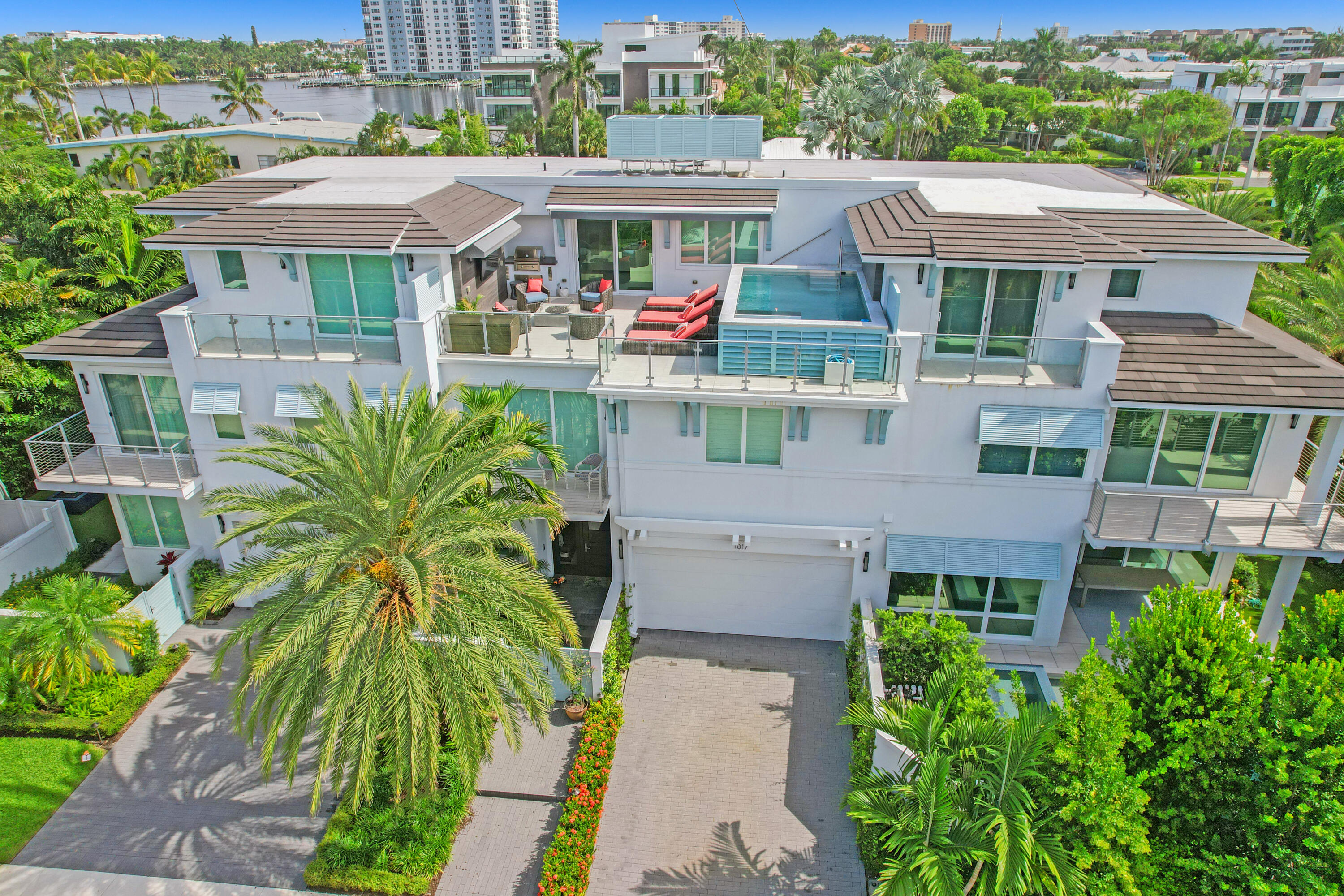 SEAGATE VILLAS - Residential