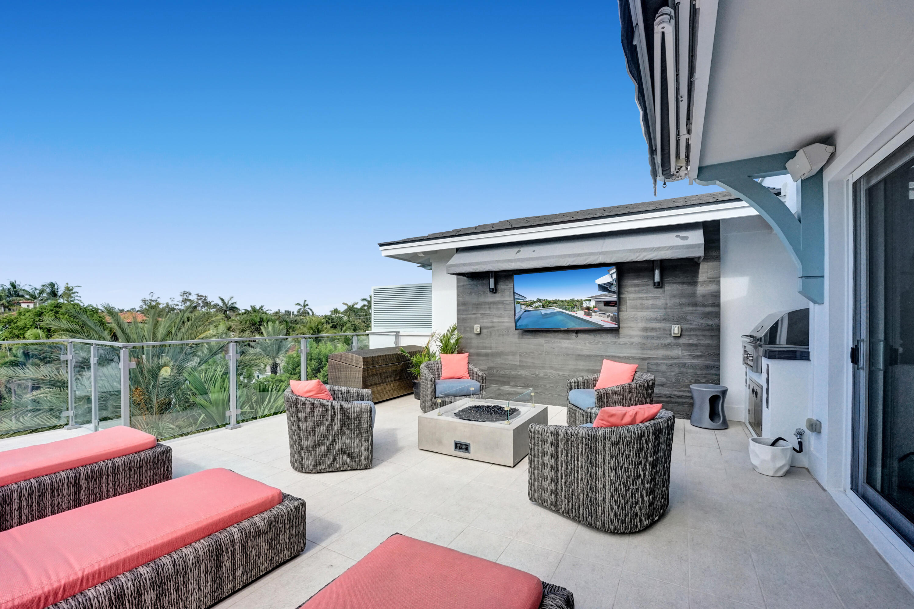 SEAGATE VILLAS - Residential