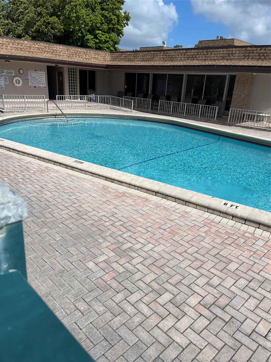 ARROWHEAD CONDO NO IV  UNIT 307 - Residential