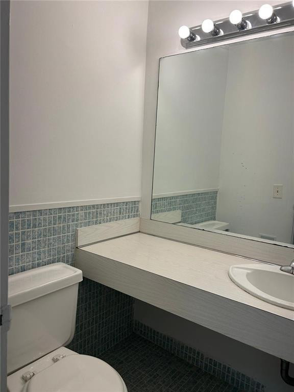 ARROWHEAD CONDO NO IV  UNIT 307 - Residential
