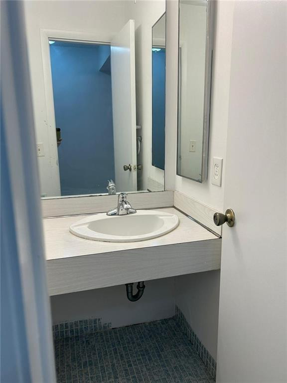 ARROWHEAD CONDO NO IV  UNIT 307 - Residential