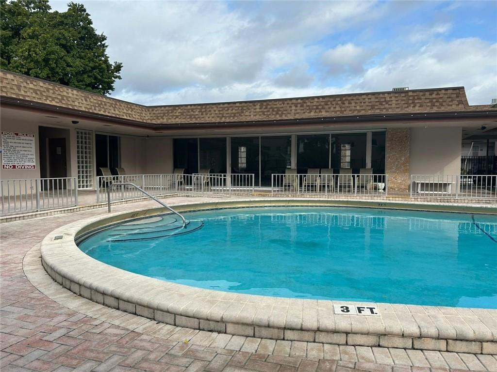 ARROWHEAD CONDO NO IV  UNIT 307 - Residential