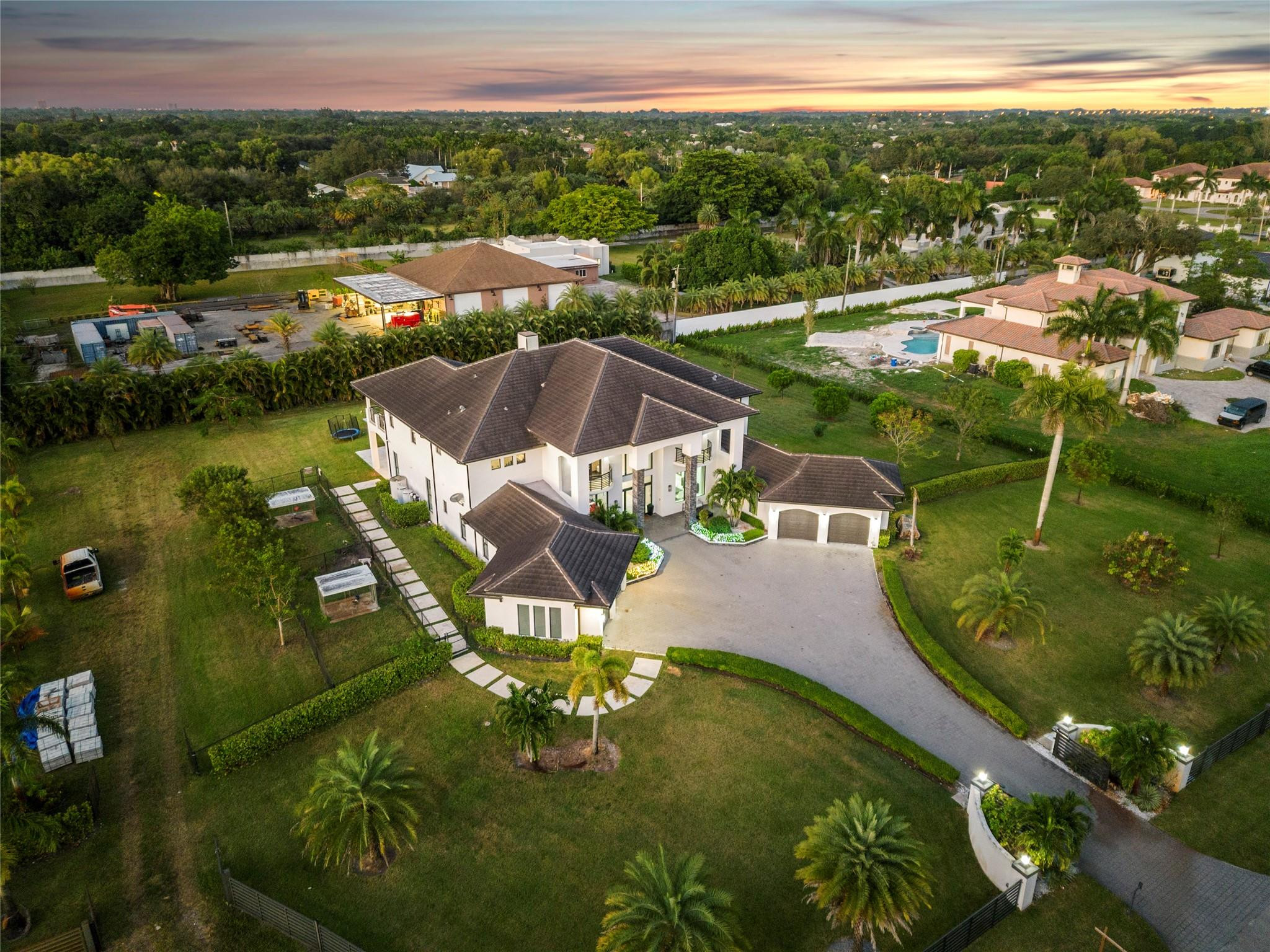 SUNSHINE RANCHES - Residential