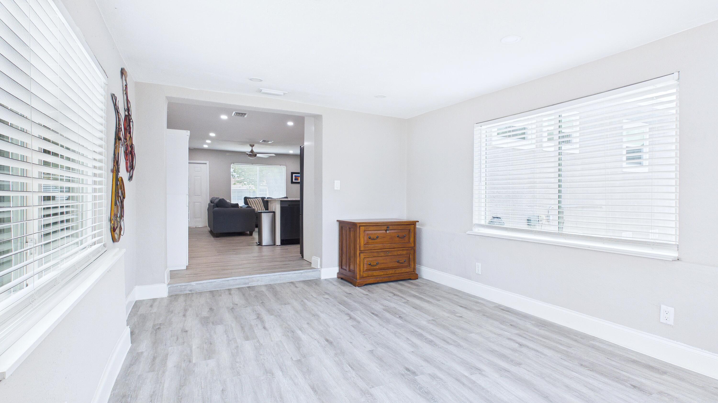 BROADVIEW PARK SEC 3 - Residential