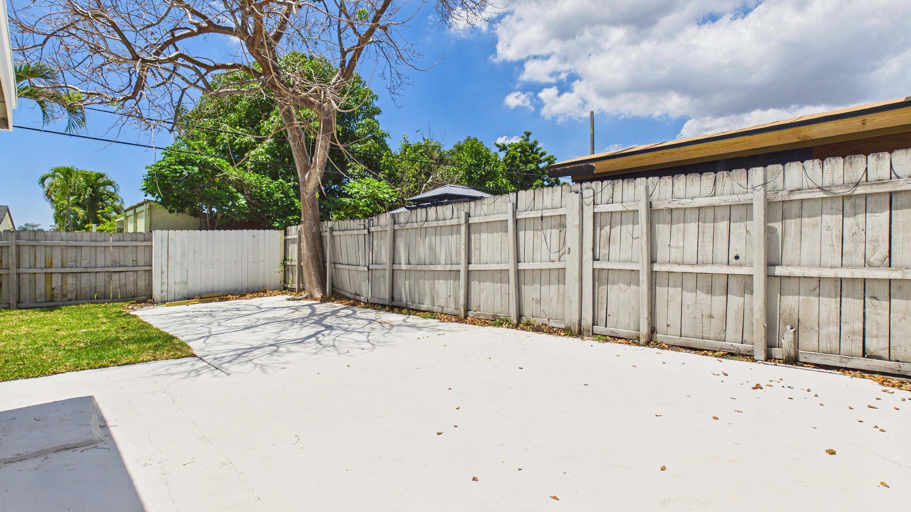 BROADVIEW PARK SEC 3 - Residential