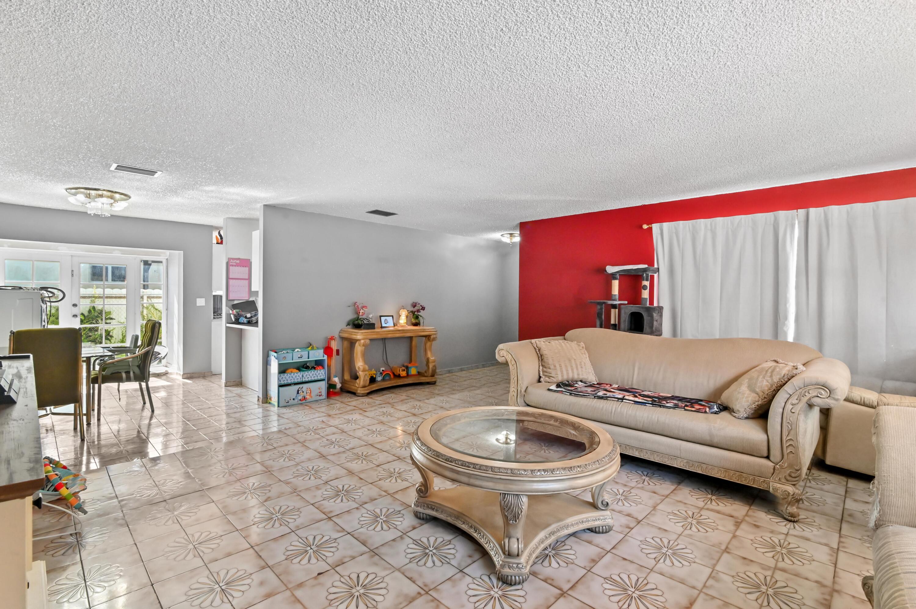 CORAL TERRACE - Residential