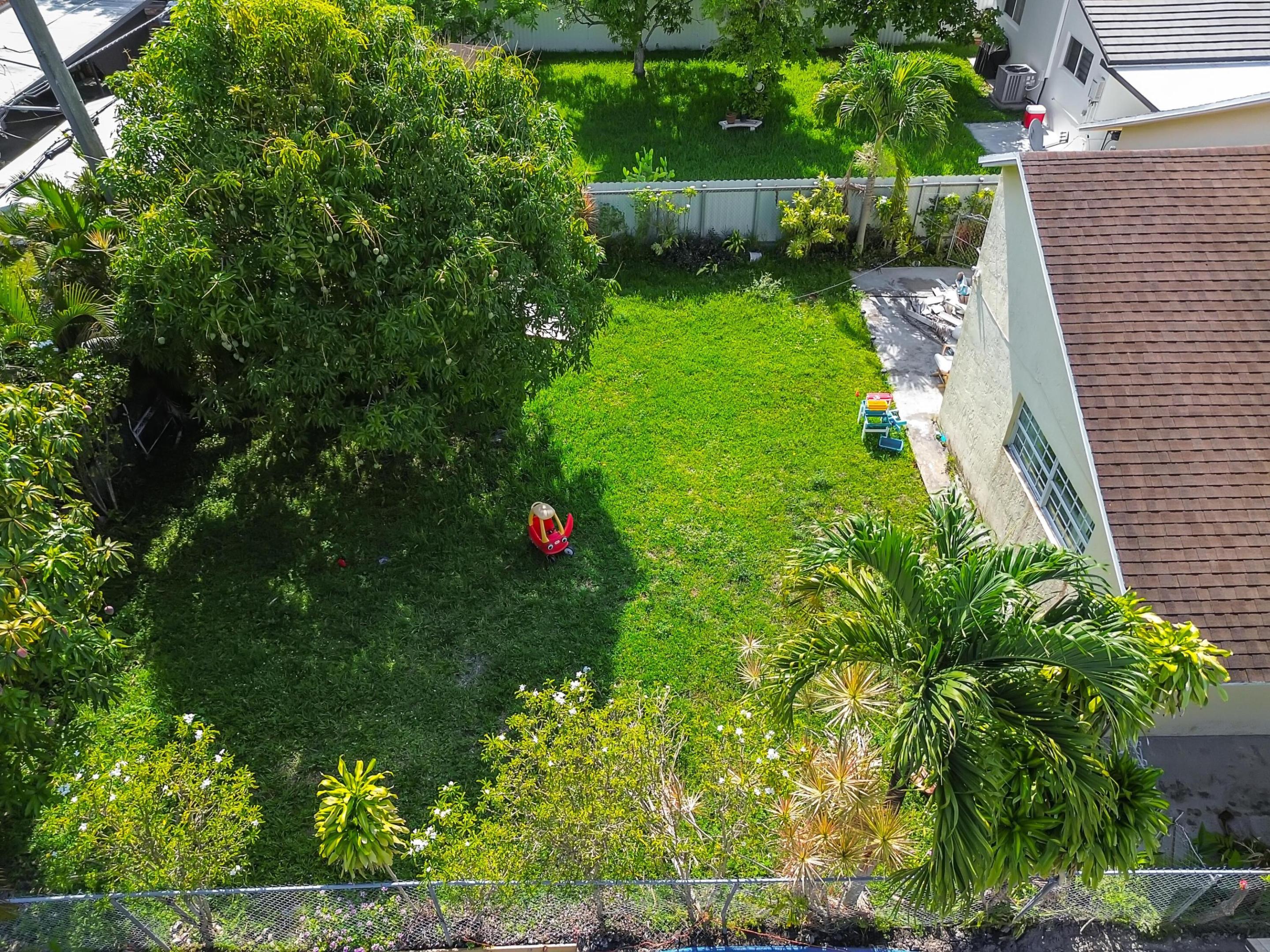 CORAL TERRACE - Residential