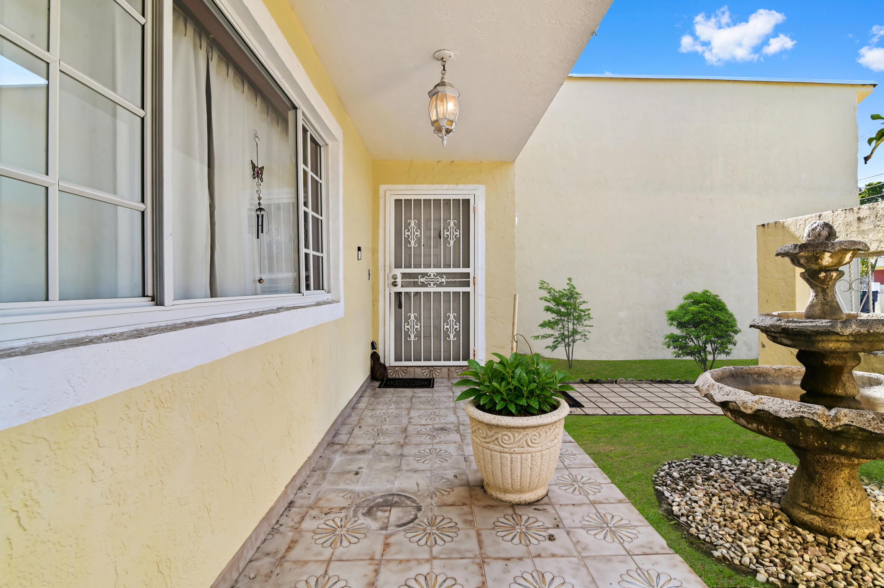 CORAL TERRACE - Residential