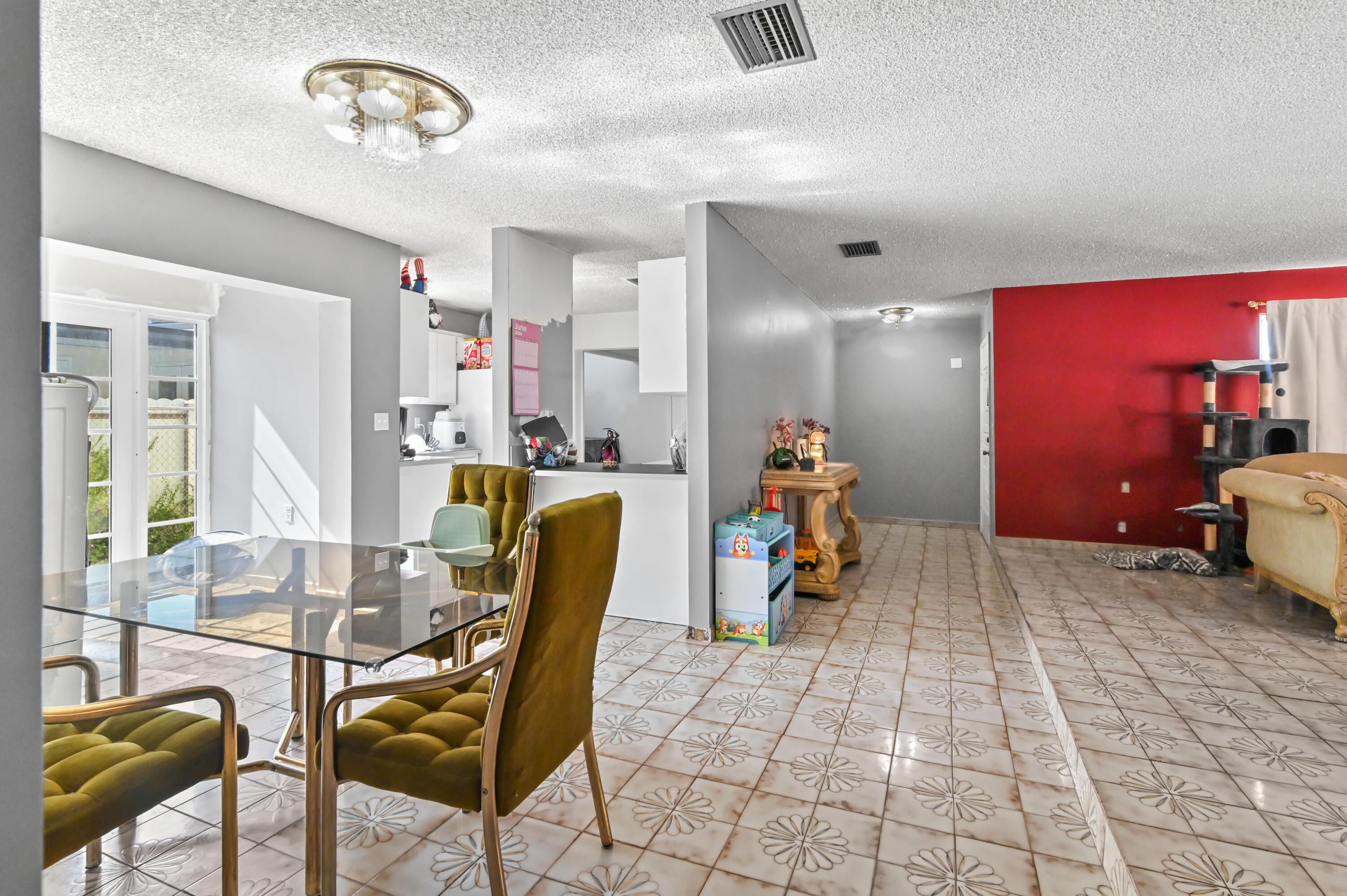 CORAL TERRACE - Residential